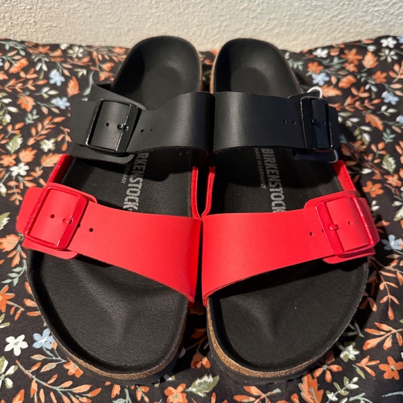 Birkenstock Arizona Split Black and Poppy Red BNIB HTF Size 10 (41) - Picture 2 of 8